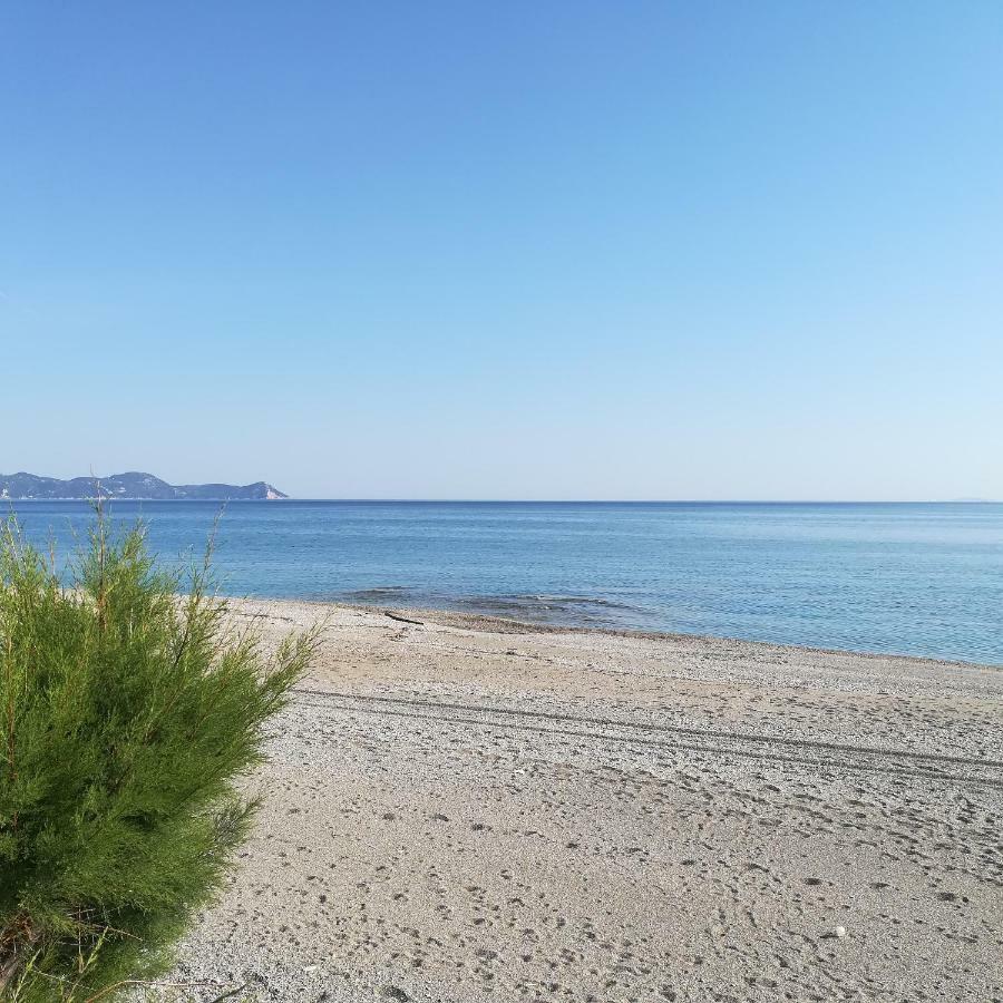Villa Vagelis มอร์เตรี ภายนอก รูปภาพ